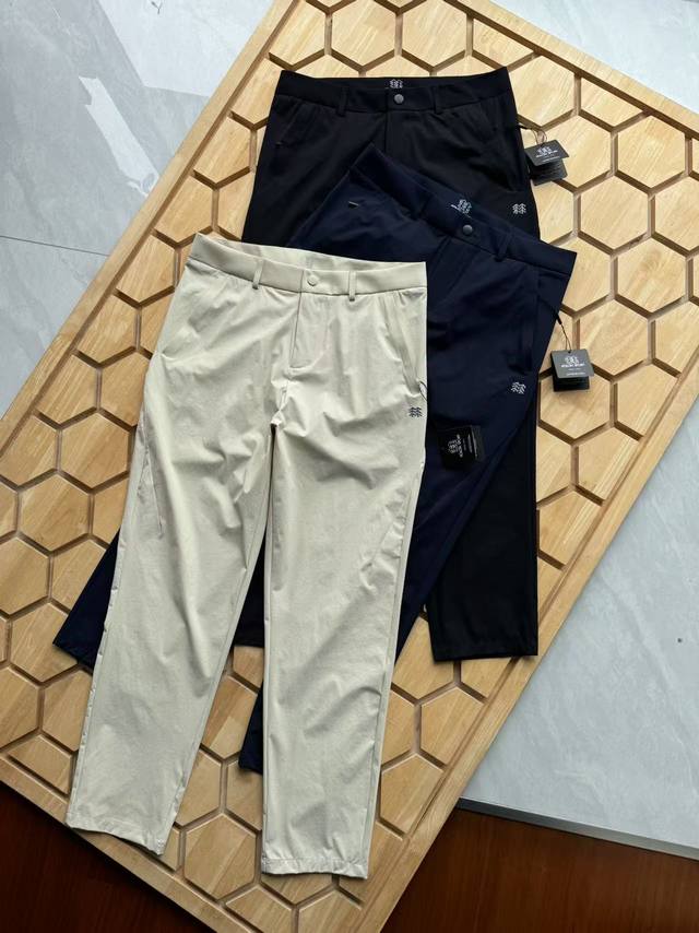 180Kolon Sport可隆男士纯色品户外登山徒步直筒梭织休闲长裤 采用专业运动梭织面料，非常结实具备良好的透气性和运动自由度 优良的户外登山四面弹 ，耐磨