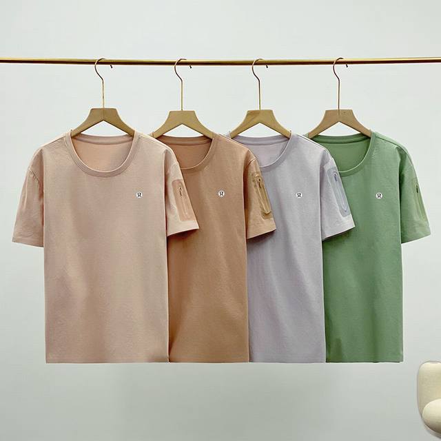 120 露露乐蒙/Lululemon25夏款女款户外无痕压胶凉感冰丝速干T恤休闲冰丝速干短袖T恤，熟悉的爆款配方！！ 可户外可休闲，可商务的一款冰丝速干T！纯捡