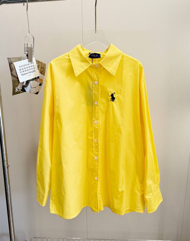 价格：￥110 品名：Ralph Laur*N 拉夫刺绣战马黄色衬衫 尺码：S.M.L 颜色：黄色 如果非要给春夏定义颜色，那我觉得这个明黄色得先出圈。饱和度和