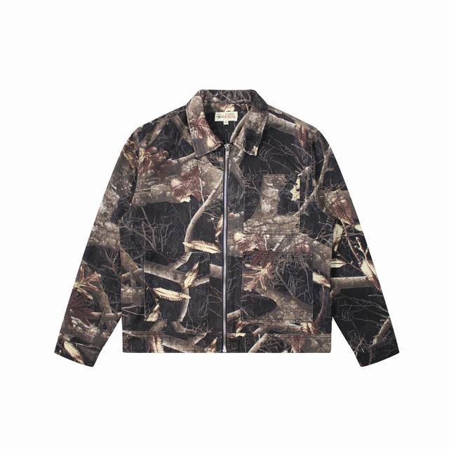 上新供240 王嘉尔同款Stussy 斯图西 度假系列Fw23 迷彩枫叶树枝落叶满印工装外套 纯棉斜纹面料 数码印花 追逐潮流风向标今年有很多潮牌都出了不同的树