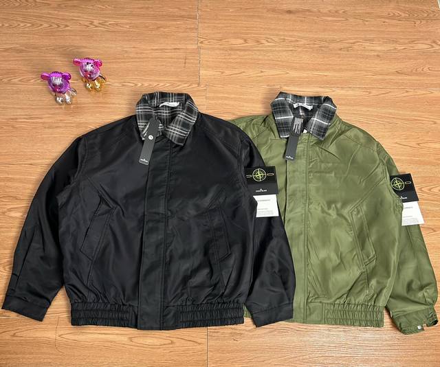 180 stone Island 石头岛假两件一体格子衬衫勋章飞行员机能户外外套 【甄选品质 实拍可见】 面料采用高品质防风防水优质冲锋衣面料 一体假两件设计