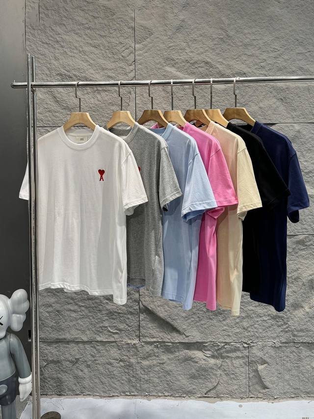 控110 Amiparis 男女同款新款爱心款红色爱心刺绣圆领宽松短袖T恤 S Ｍ L Xl 衣长 69 71 73 75 胸围 52 54 56 58 肩宽