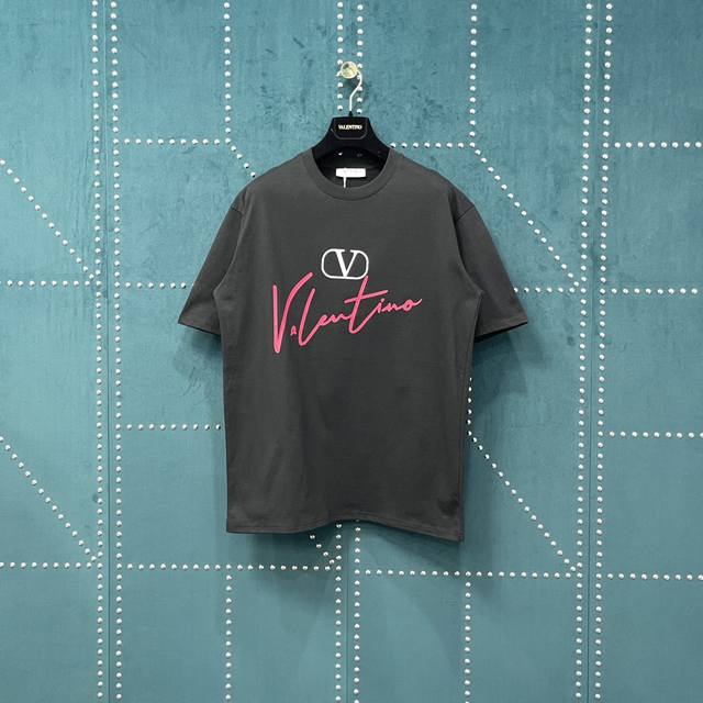 100 华伦天奴 Vltn 25Ss V Logo红签名印花短袖T恤 Vl010 轻奢主义 男女日常通勤穿搭必备单品 正确版本 随意对比 详细特征 · 260克