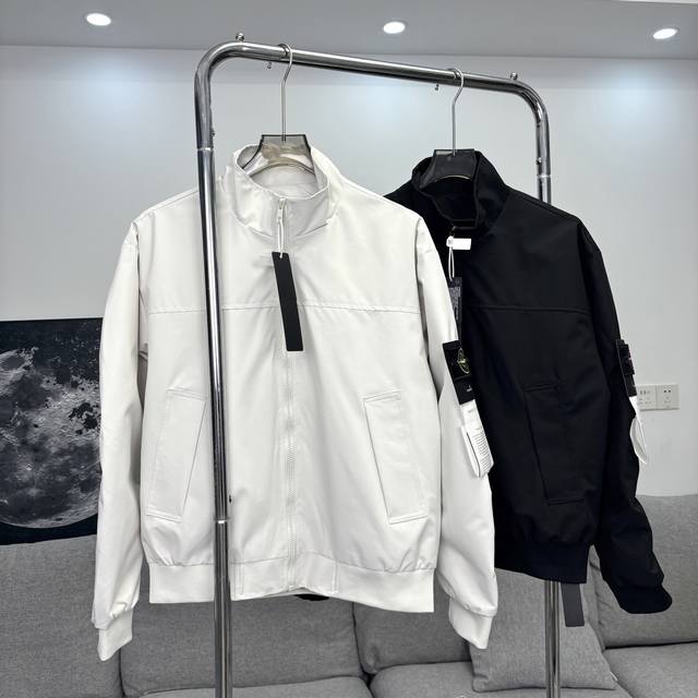 上新150 stone Island 石头岛经典魔术贴袖标勋章飞行员机能棒球服外套，经典百搭永不过时系列，绝佳秋季出行穿搭必备百搭单品 面料采用高品质防风防水优