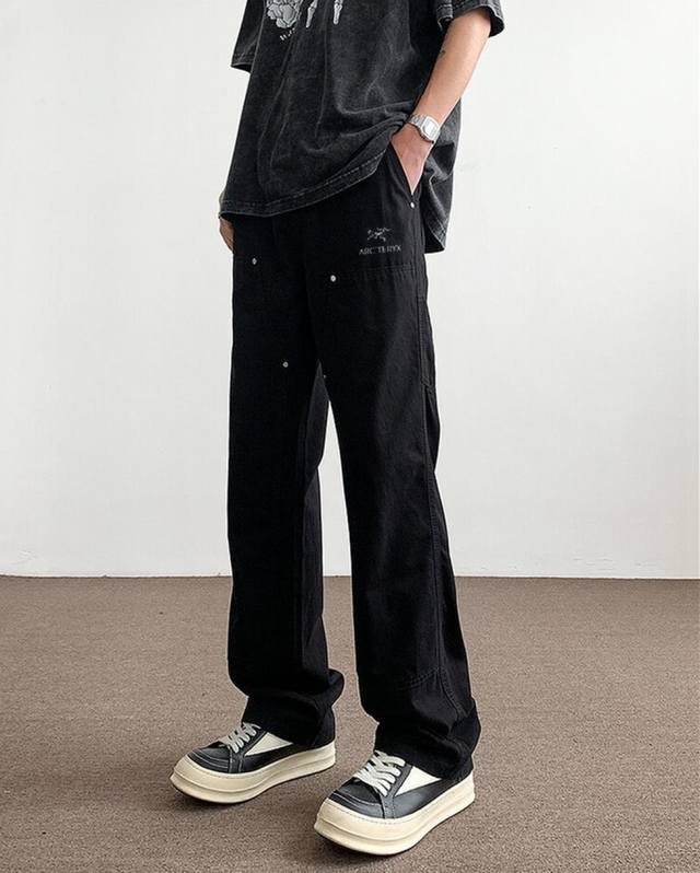 120包邮 arcteryx Zeta Sl 始祖鸟侧机能工装神裤2025新款直筒休闲长裤 燃爆荷尔蒙！百分百的机能工装风。 细节到位，纽扣金属辅料全部原版一致