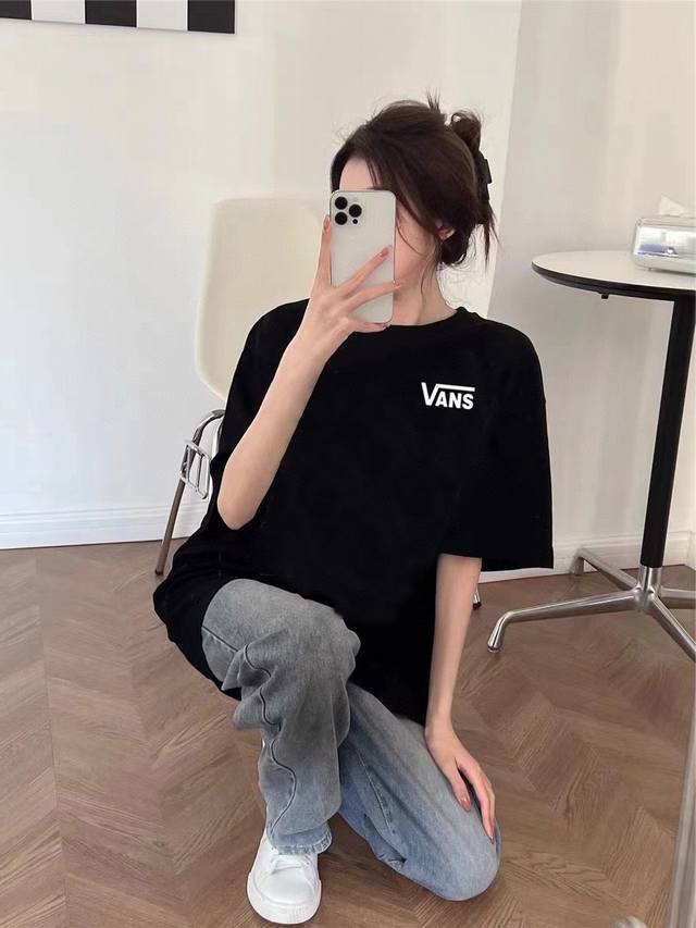 80包邮 vans 万斯1996西海岸街拍极限运动圆领短袖男女同款半袖T恤 面料采用260G双纱纯棉面料、经过高温预缩处理，配套同缸1X1螺纹，反复水洗不易变形