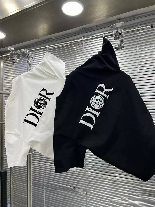 80 新款 Stone Island 春夏款石头岛罗盘徽标印花短袖男女休闲短袖T恤潮牌情侣款 采用280克定制精梳棉，上身有型！倍有质感！ 印花采用进口浆料印花