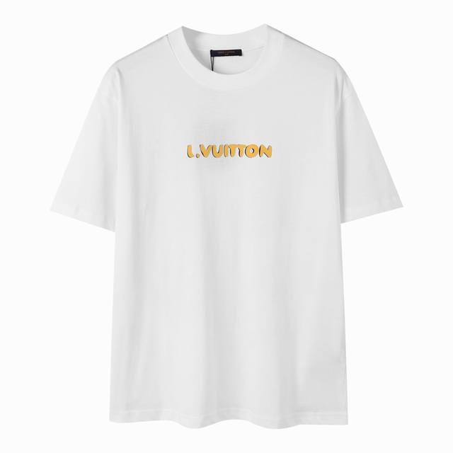 150 Lv路易威登2025新款礼物光芒印花短袖T恤 高版本高品质原版面料 网红明星同款 搭配40支双纱200G洗水定型 礼物光芒呼应当季旅行主题 手感非常舒服