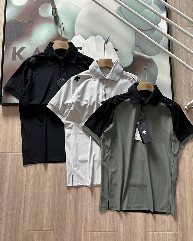150 descnte/迪桑特男子运动短袖Polo衫 进口速干精梳珠地面料亲肤舒爽，不粘身不黏腻！排汗吸湿！这款迪家的Polo衫，遵循并致敬精典！采用了小翻领+