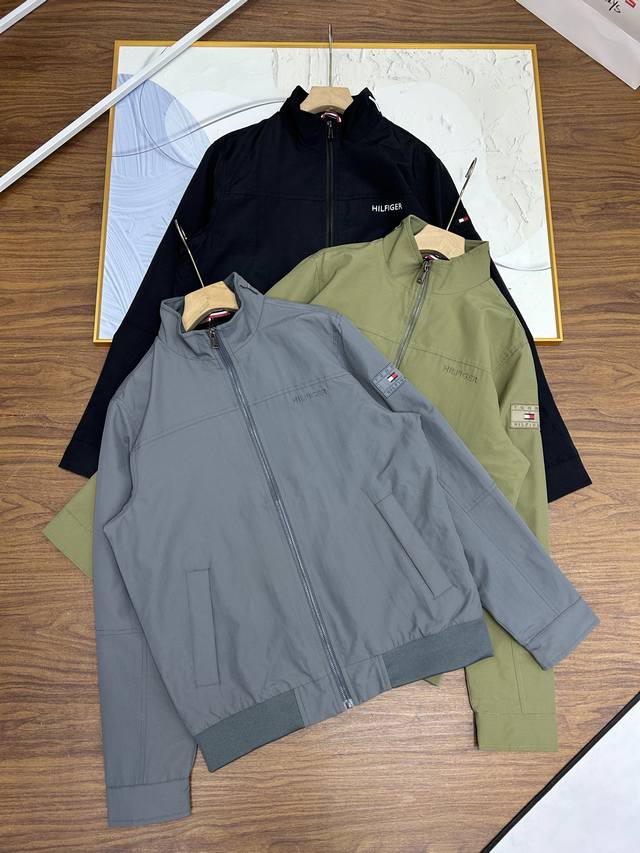 200，汤米三色齐发新款立领夹克春秋季节小夹克外套 领子全刺绣标，全身上下全部刺绣Logo非常完美 五金配件全部一致 双层 内里网状款 Tommy原单汤米25春