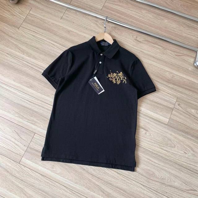 130 ralph Lauren/拉夫劳伦 男装24年春夏新款短袖三匹小马Polo衫Rl17701 此款Polo短袖是客供定制100%纯棉打造，面料手感柔软温润