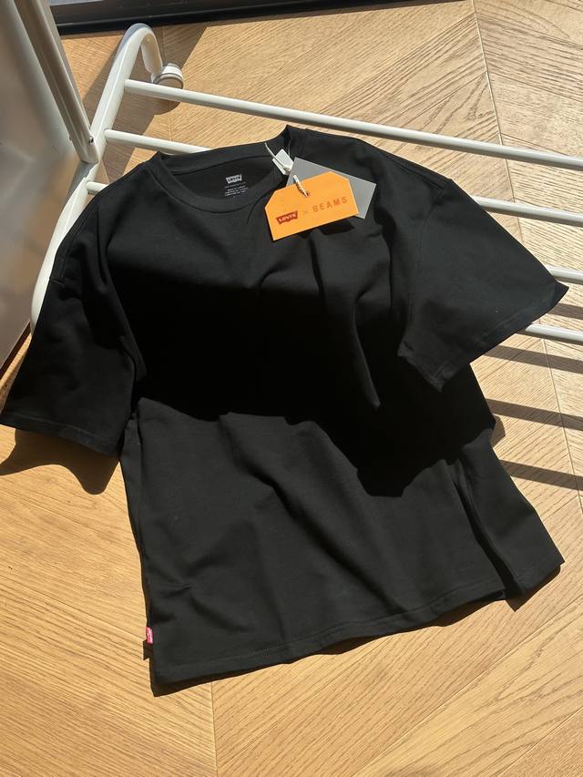 供120 Levi’S (R) × Beams 联名 李维斯 T-Shirt 25Ss联名复古背后印花宽松短袖T恤 s~Xl 原版270克加厚纯棉重磅面料，挺括