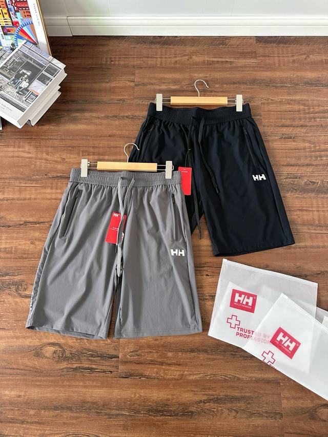 100【款号：1114】Helly Hansen/海丽汉森经典款轻薄速干五分短裤 锦纶水立方170克面料，柔软舒适，速干、透气性都很好。前后三口袋，运动、休闲、