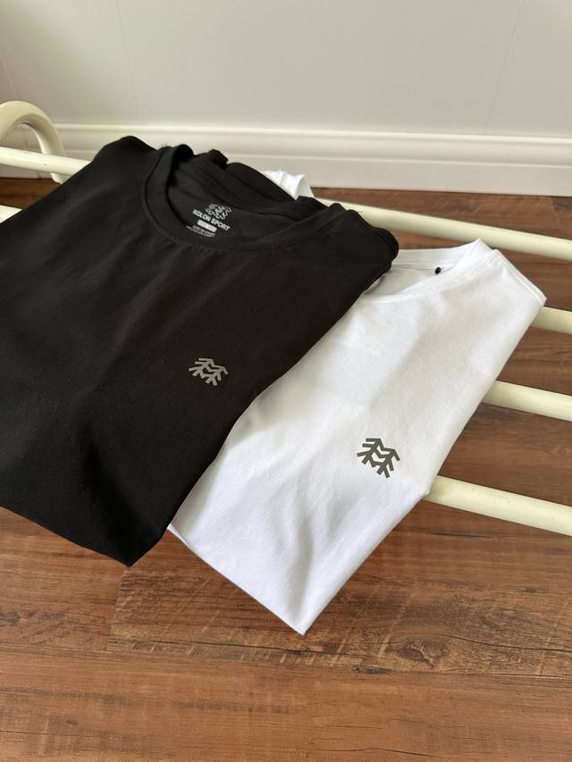 90【款号：385】Kolon Sport/科隆短袖吸湿速干T恤商务通勤肌理感抗菌户外 迪桑特夏季休运闲套款动装，休闲可运都动能 驾松轻驭。衣上冰棉瓷冰质材凉冰