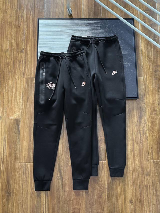 160 顶级纯原版本！可随意对比！Nike耐克联名Synaworld外套海外爆火款一件难求，帅气的上衣搭配同款的压胶口袋神裤，一套上身不要太好看，推荐整套购买！