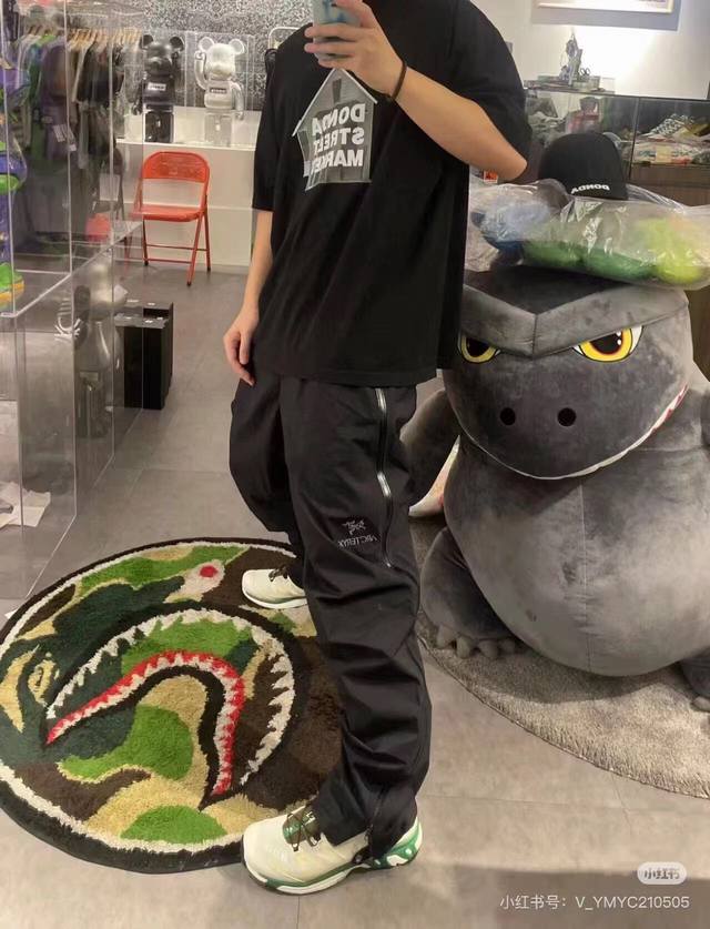 p230。【顶级版本】Arcteryx始祖鸟 Beta系列 Pant Gore-Tex Logo纯色休闲裤 男女同款 -面料：采用原版一比一Gore Tex面料
