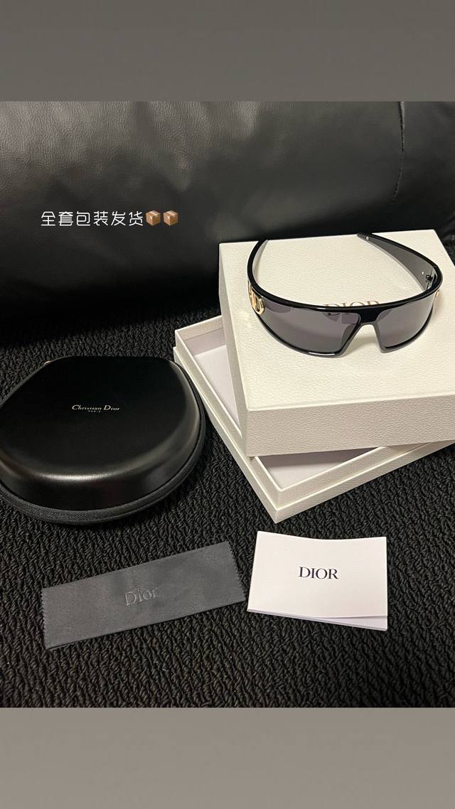 80 dior 迪奥新款发箍墨配全套包装 发箍墨镜 好看到犯规 两用 时尚又省事 超绝发箍 墨镜二合一 旅游拍照 日常佩戴 随地大小美