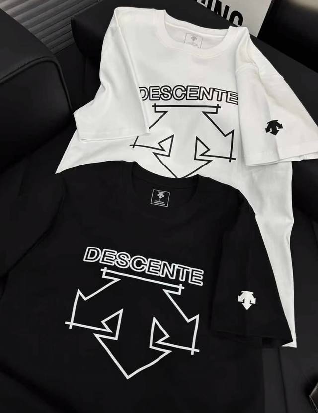 100（全套包装 descente/迪桑特设计简约短袖Tee 32支全棉双纱260克紧密纺 面料笔挺有型 迪桑特硅胶立体工艺 质感满满 Oversize版型 简