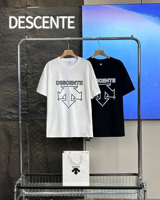 110 柜子同款 descente / 迪桑特25年夏季双色运动健身印花短袖T恤上衣 迪桑特官网款圆领短T，经典系列之作，立体拼接裁剪,运动休闲必选款式 原版全