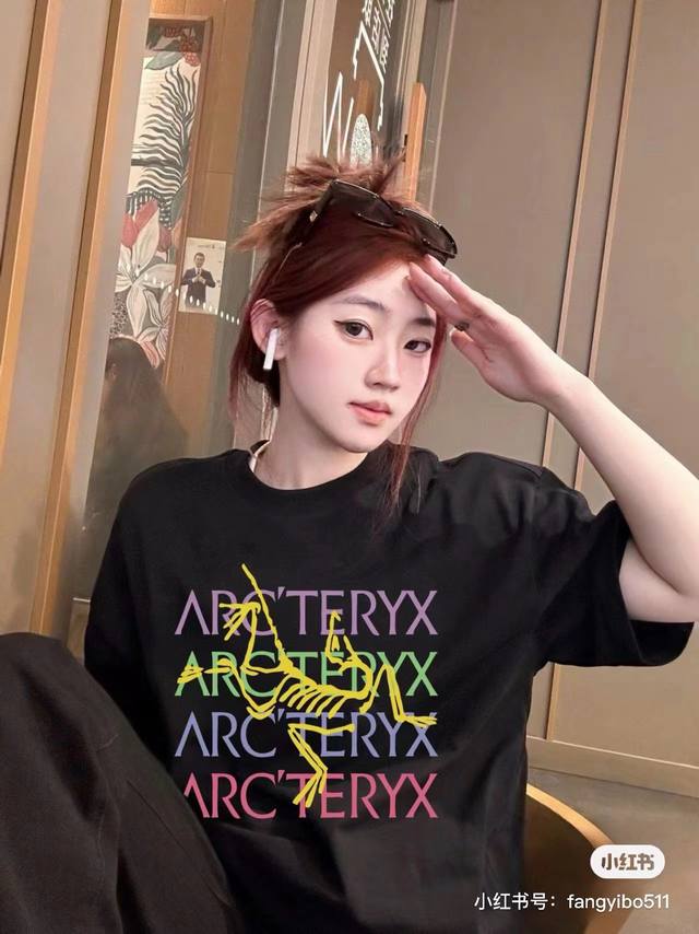 110包邮 《新款来袭》Arc'teryx始祖鸟25Ss 三色Logo印花圆领短袖T恤 全网独家 官网一件难求 男女同款！ 三色印花图案，潮流和户外首次创作研发