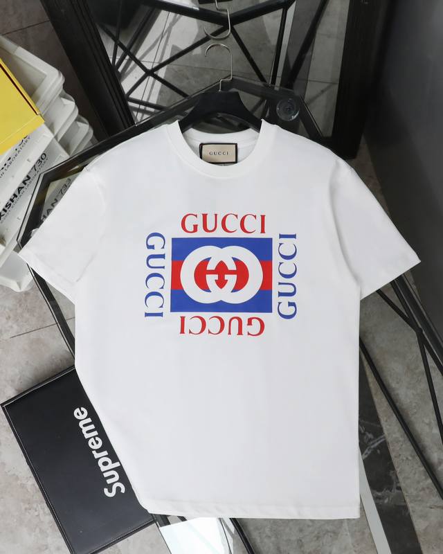 120包邮 古驰/Gucci双G新款单色圆领短袖 款号：893 原版面料官方同款短袖T恤 定制280 克同缸染面料手感非常舒服 春夏最新砖柜同步时尚又个性超级百