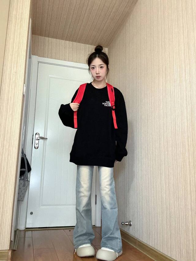 110 The North Face北面手绘动物系列圆领毛圈卫衣 男女同款 采用380克水柔棉（质量天花板）摸到手就知道值 衣服采用落肩袖百搭好看 三针五线做工