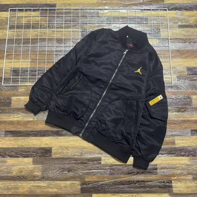 210 新款上新 最新款爆款2025Air Jordan/乔丹海外版V领背面大Logo刺绣棒球领男士夹克外套 Air Jordan/飞人乔丹机能冲锋衣立体口袋工