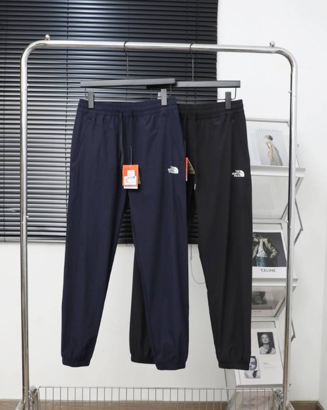 150 Thenorthface北面新款速干束脚裤男士流行休闲速干裤，此款裤子非常百搭，弹力腰围，日常上班户外运动都可以穿着 此款经过北家多位著名设计师设计，是