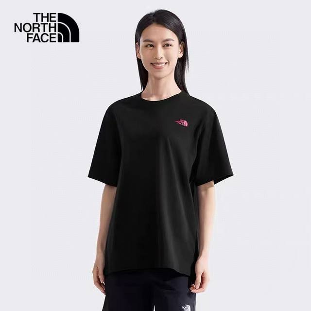 上新P110 thenorthface：北面2025春夏情侣款印花宽松休闲短袖运动 爆款来袭 又到了穿的短袖的季节啦！ 北北这款大Logo落肩袖T恤也太赞了吧！