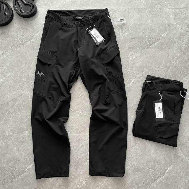 发190，店主严选，茑家Rampartpant防风男子软壳户外工装机能速干休闲裤(高品质柜柜款)这款裤子可应对多变的天气适用于攀岩、旅行或远足。轻度保暖，透气弹