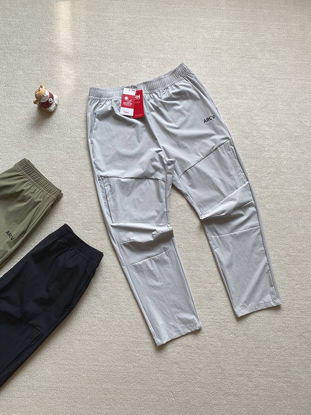 p180，报单款号03272。 helly Hansen/Hh海丽汉森25新春男士城市户外舒适轻薄梭织长裤 h海丽汉森高定系列夏季功能性凉感休闲裤！ 户外休闲款