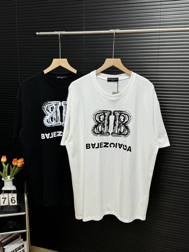 上新90 balenciaga 巴黎世家25新款胸前涂鸦Logo情侣款圆领短袖T恤,男女同款，你值得拥有绝佳夏季穿搭必备单品 经典百搭永不过时系列，男女同款 情