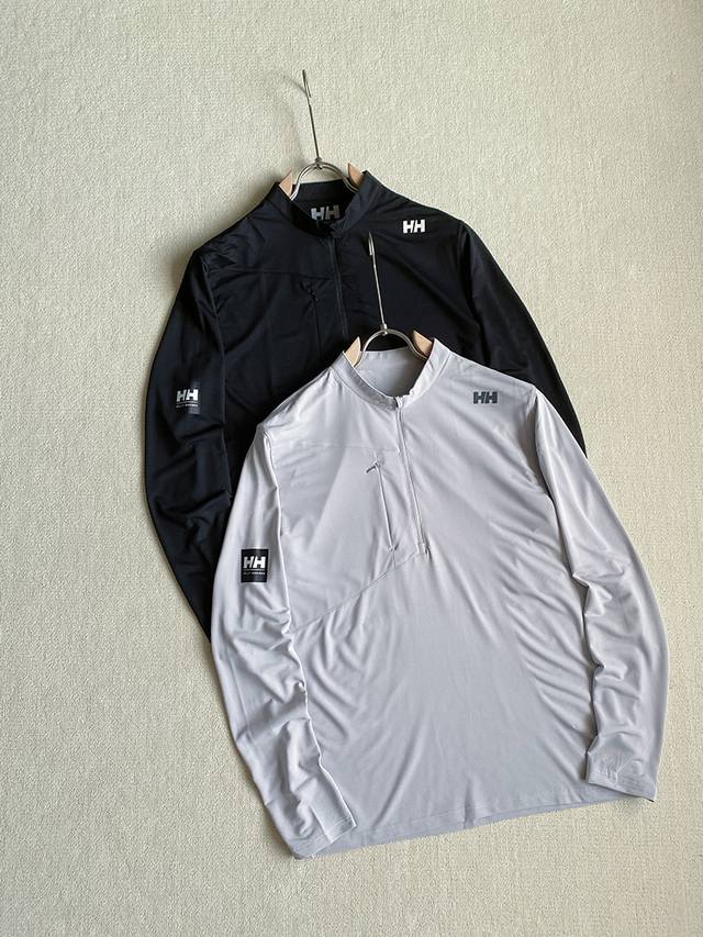 p140，报单款号03192. 掌柜力荐，25早春新品。 hellyhansen/Hh/海丽汉森 航海系列户外网眼速干吸湿排汗轻量化半拉链T恤 线上1000 户