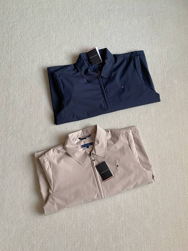 p260，报单款号03201。 【压胶防风防水】Tommy25新款春夏男装透气商务翻领行政夹克外套37791 新鲜出炉！线上2000 妥妥老钱风Pk拉夫小马！