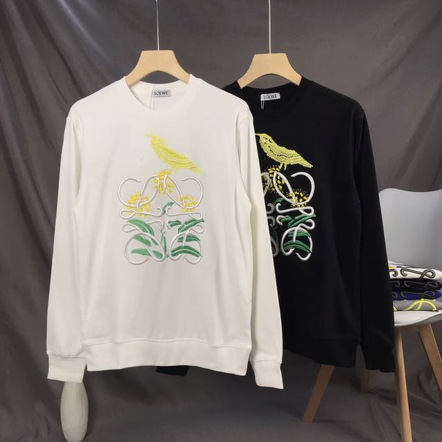 p120 【高品质】 新款 罗意威/Loewe重工刺绣情侣款卫衣 立体印花的版型风格，高克重全棉大毛圈大气百搭，走线工整细致，版型宽松，更加友好！上身超级有型，