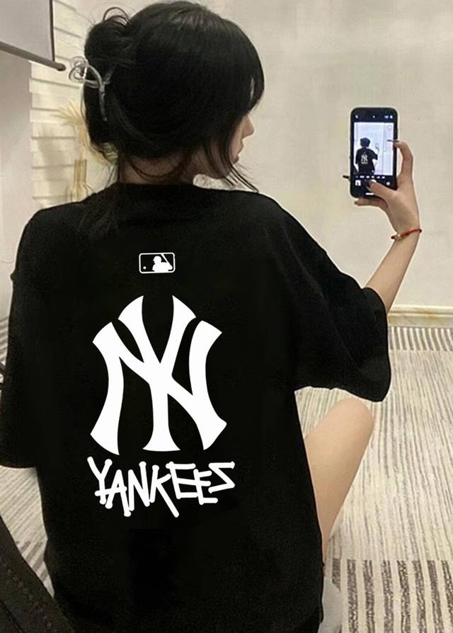 80 mlb Yankees-Ny圆领短袖半袖T恤 面料采用260克纯棉双纱食毛面料 双线二本针压线 久洗不变形 原版定制三标 高端进口印花 随意水洗 情侣可穿
