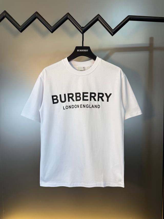 p120 顶级版本★巴宝莉Burberry2025春夏经典伦敦限定款字母印花短袖T恤，男女同款！ 原版面料高版本高品质 网红明星同款 纯棉高密度面料 面料采用3