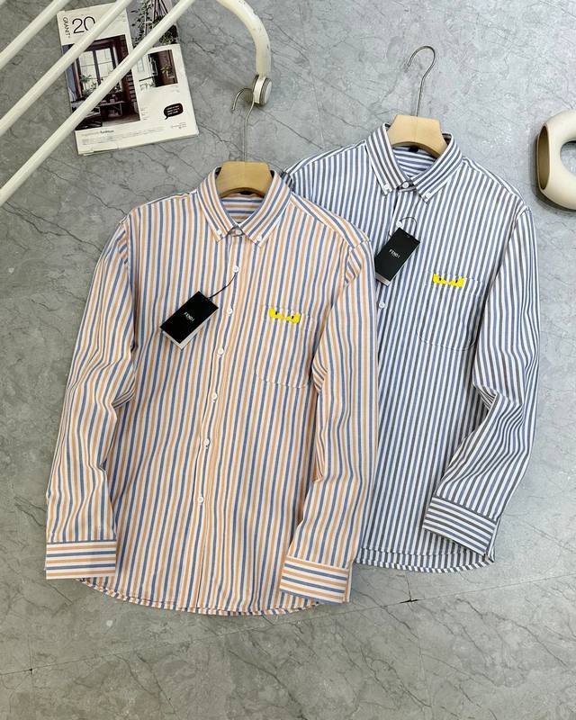 150 fendi/芬迪猫眼轻奢条纹丝光衬衫202年的春季款、对于芬迪家的衬衫大家应该都有一些了解、 此款衬衫走线工整细致 并且风范十足 不论是内搭还是外穿都可