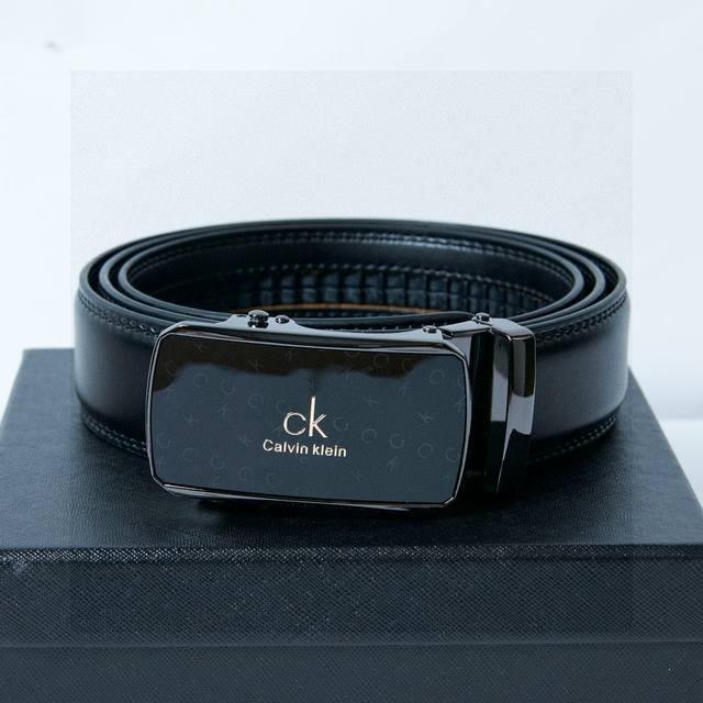 p90。爆款来袭，超级帅气，无法用语言来形容，原单Calvin Klein镜面暗影满印自动平滑扣高品质皮带 话不多说 直接看实拍图 真的超有质感 好东西不是靠嘴