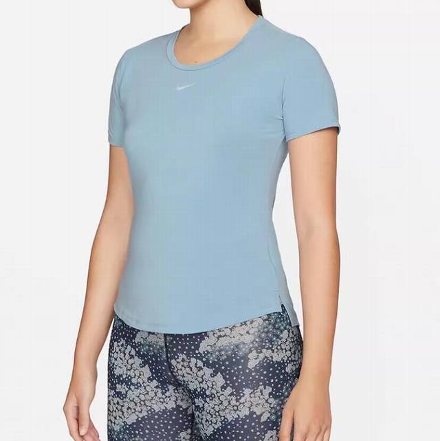 dd0619-494 女款速干短袖 S-Xl 70元