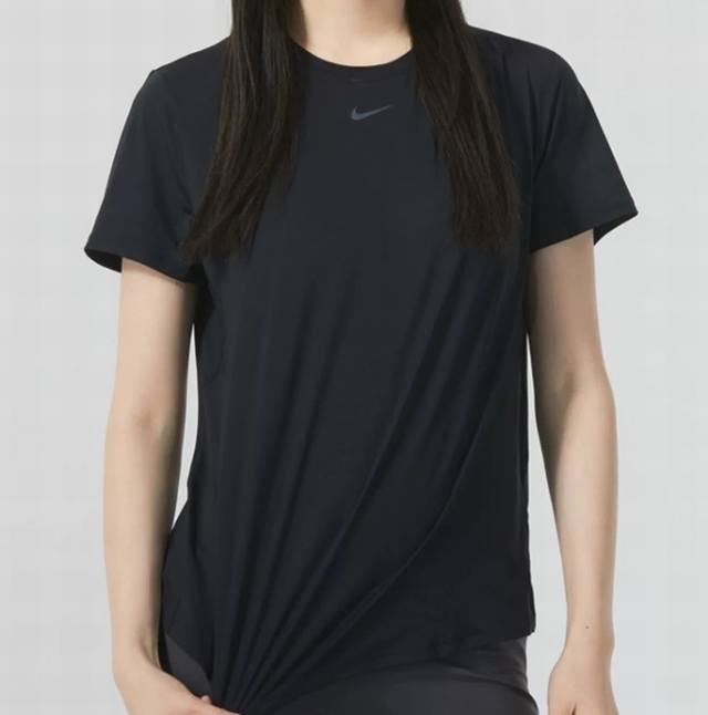fn2799-010 女款速干短袖 S-Xl 60元