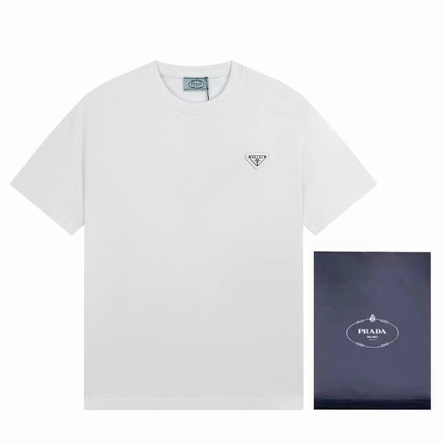 特价50Prada/普拉达 经典铁牌徽标短袖T恤 size：Xs. S. L