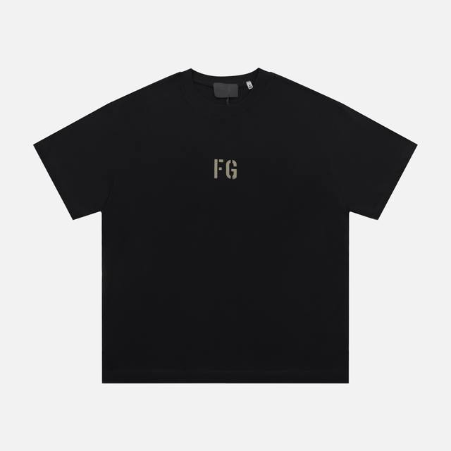 【黑色】P80 fear Of God Fog复线Essentials 第七季Fg植绒小标字母短袖T恤 原厂面料 克重240G，细节上的设计处理都是精心制作 高