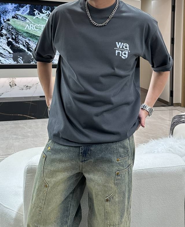 p100 alexander Wang 2025春夏款/官网同步 面料采用重磅纯棉精梳棉面料，Os宽松版型，上身版型超正！日常百搭，衣橱必备单品！ 男女同款 尺