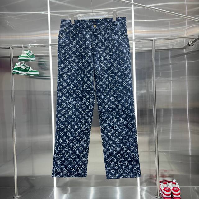 p170 Louis Vuitton & 路易威登 Lv Fw25 Logo满印下摆 开 衩牛仔裤 男款蓝色 每一位男士的身份衬托 码数不齐全 低价出 图片实