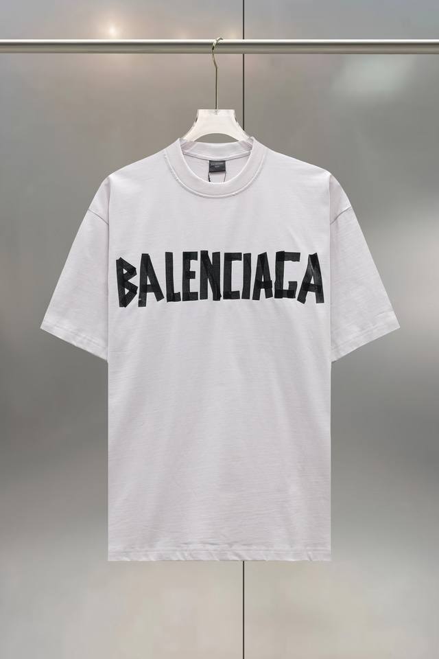 p100 Balenciaga 巴黎胶带美纹纸印花 纯棉圆领T恤 颜色: 蓝黑色 黄色 白色 灰白 洗水红 洗水蓝 玫红 军绿 浅绿色 size尺码： Xs S