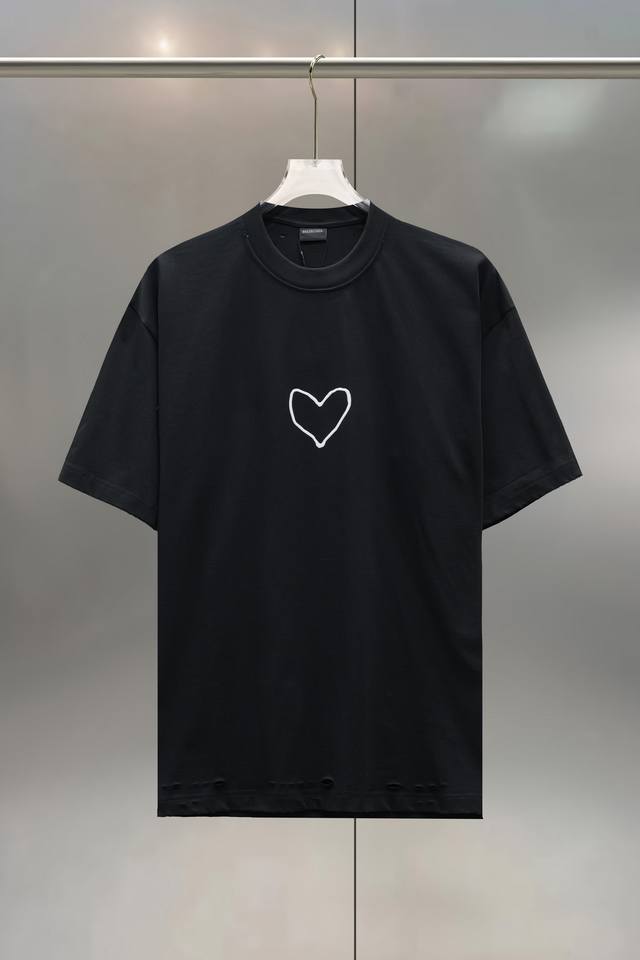 p100 Balenc&Aga 巴黎七夕情人节限定纯棉 圆领T恤 男女同款 宽松版型 颜色: 黑色 粉色 size尺码： Xs S M L 编号:Bt2050F