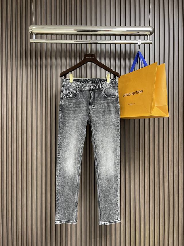 p280Burberry 2025Ss新款后袋Tb标识牛仔裤，百搭好款磨破猫须，客供原厂五金，媲美专柜细节，完美版型纯正早春必入款 尺码：29-38 有35 无