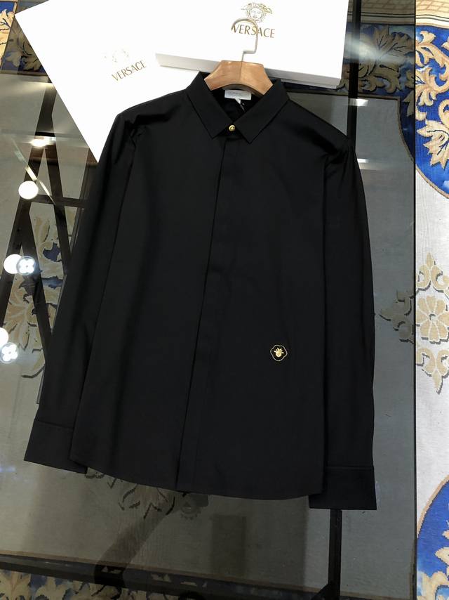 p210 D*Or 迪奥新款男士原单休闲长袖衬衫 官网同步发售 简洁时尚百搭 高端品质 爆款无缝切割包边 压花烫钻小蜜蜂五金Logo 定制进口锦氨天丝棉面料 弹
