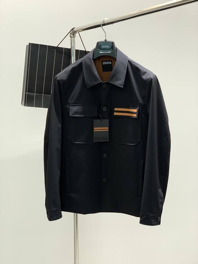 p360，杰尼亚 Zegna，2025春季最新品，专柜同步有售，原单狠货，时尚休闲夹克翻领外套，采用进口原版面料，舒适透气，顶级印花工艺字母图案装饰Logo，原